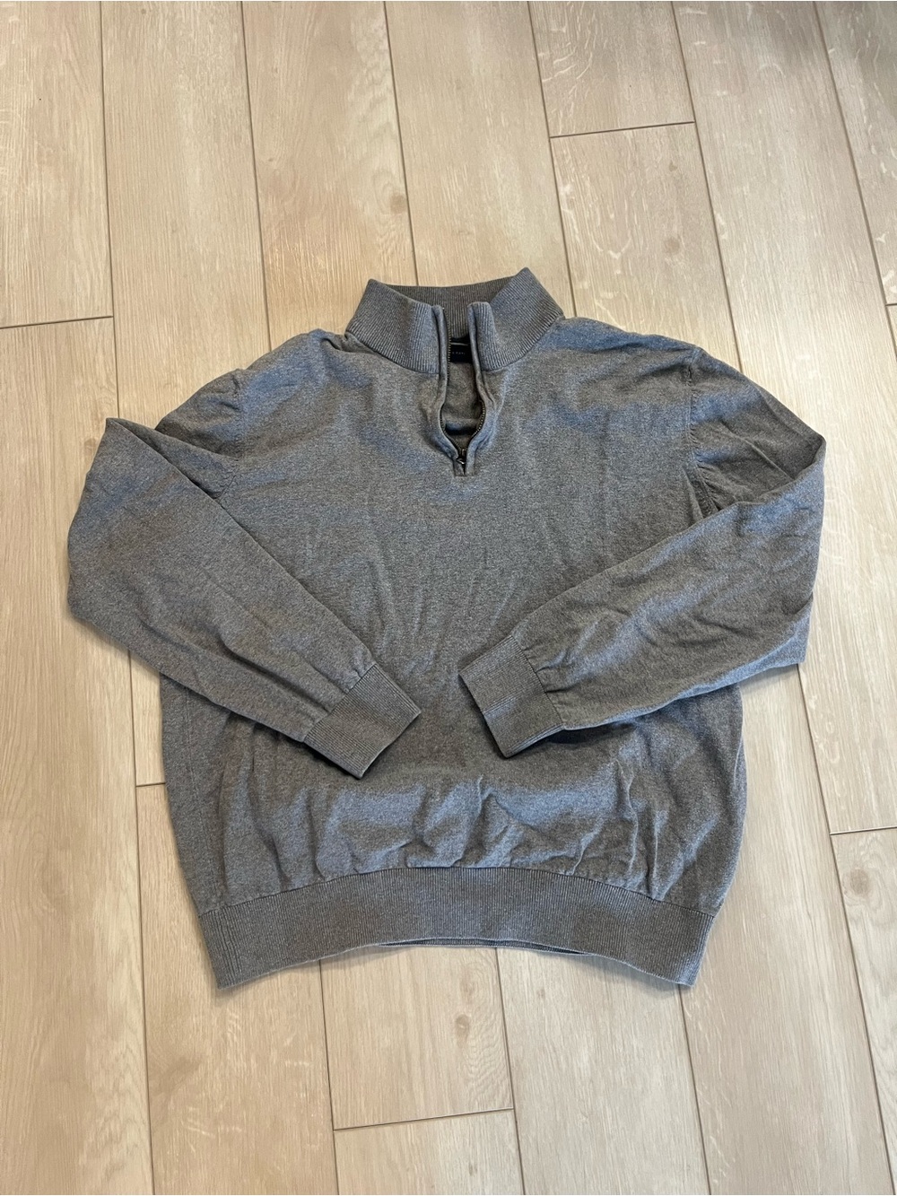 Denver Hayes Men's Heather Gray Zip-Neck Sweater